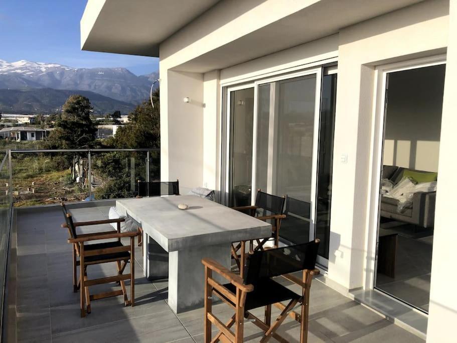 Appartement Eleni à Kokkinos Pirgos Extérieur photo